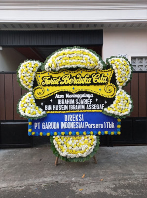 Papan Bunga Duka di Mandioli Utara