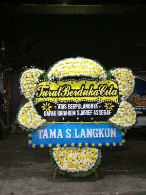 Papan Bunga Duka di Mandioli Utara