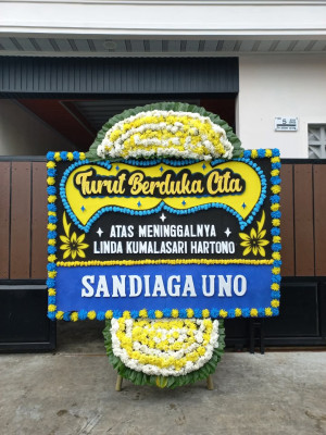 Papan Bunga Duka di Mandioli Utara